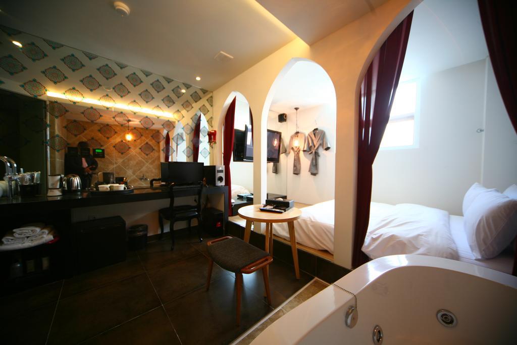 Diva Hotel Seoul Room photo